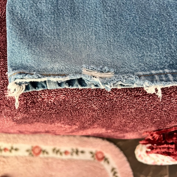 Gently used men’s Wrangler jeans - Picture 4 of 9